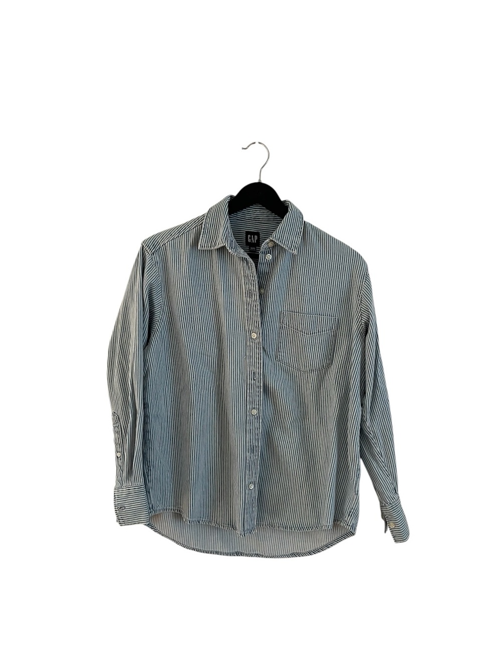 GAP woman’s blue and White Thin-Striped Button-Down Shirt shaket oversized